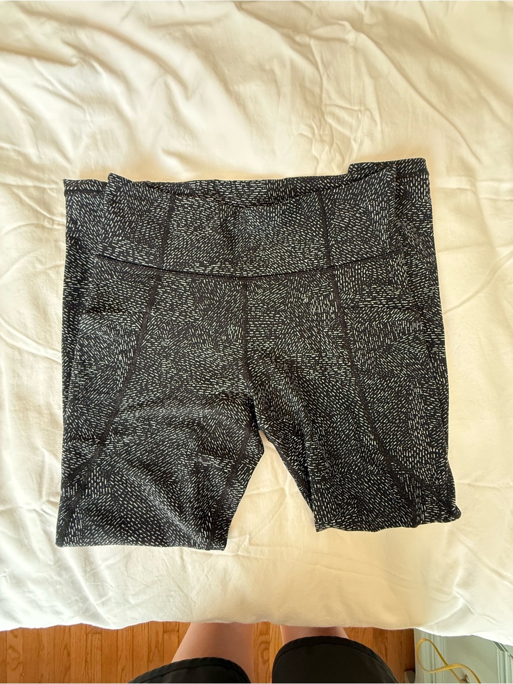 Athleta Women’s High-Waist Black & White Patterned Athletic leggings, medium